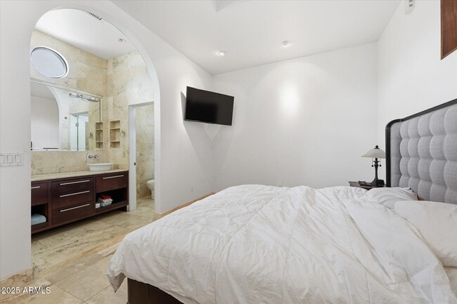 Building Photo - 3112 E Palo Verde Dr