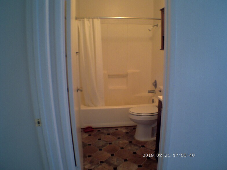 Bathroom - 150 Cliff House Rd