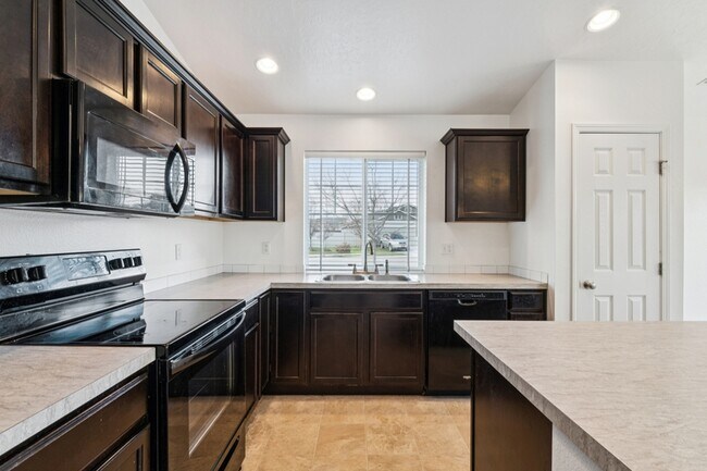 Building Photo - 11416 W Colorado River St