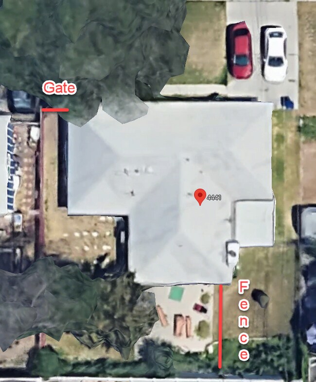 Building Photo - Remodeled duplex - back unit