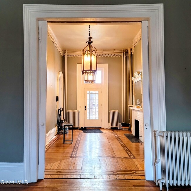 Building Photo - 199 2nd St