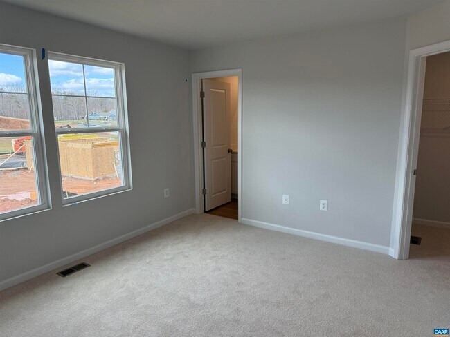 Building Photo - 99 Oldfield Dr