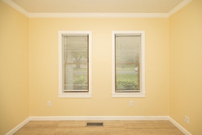 Building Photo - 26 Steven Rd