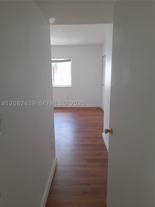 Building Photo - 551 NW 82nd Ave