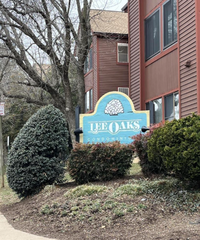 Building Photo - 2815 Lee Oaks Ct