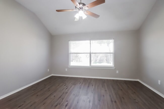 Building Photo - 6819 Rockwall Trail Dr