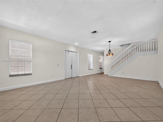 Building Photo - 625 SW 146th Terrace