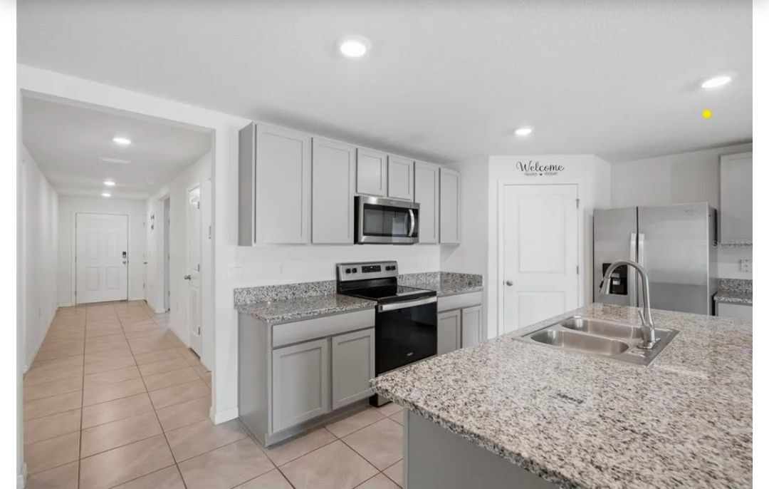 Building Photo - 9295 Van Allen Way