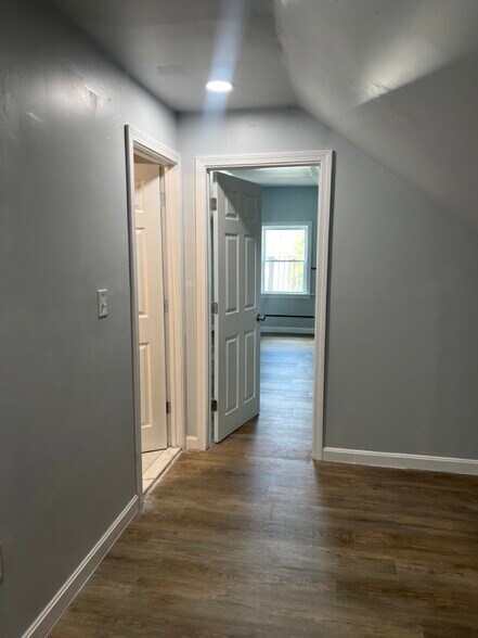 2nd Floor - 49 Elder St