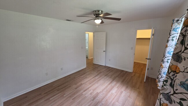 Building Photo - 4344 NW 25th Terrace