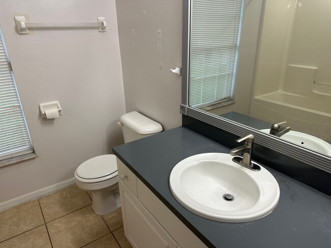 Bathroom - 2715 51st St SW