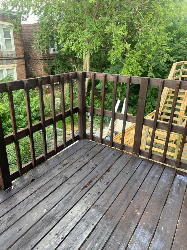 Building Photo - 4823 Walnut St