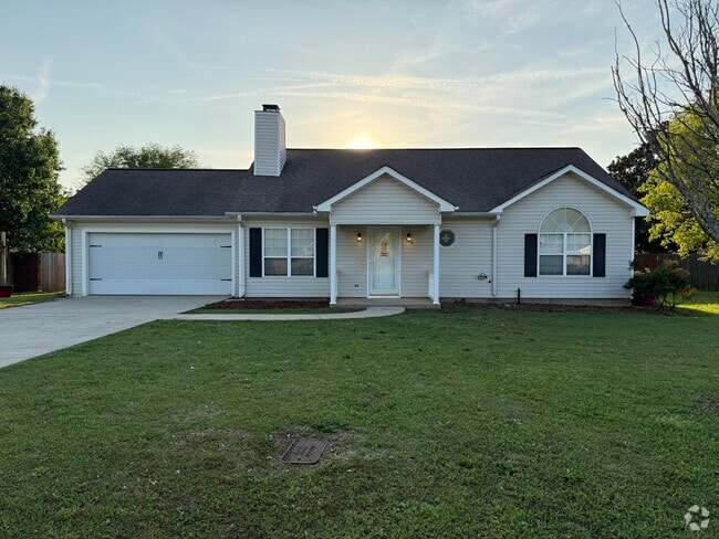 Building Photo - 116 E Pointe Cir