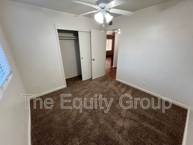 Building Photo - 4042 W Meadow Ave