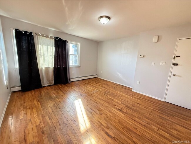 Building Photo - 124-15 25th Rd