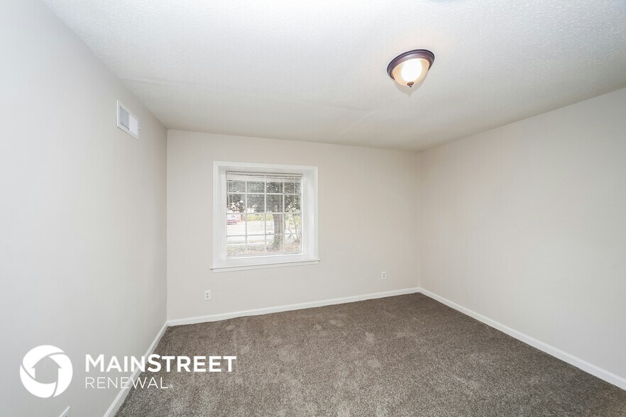 Building Photo - 3453 Cloudland Dr