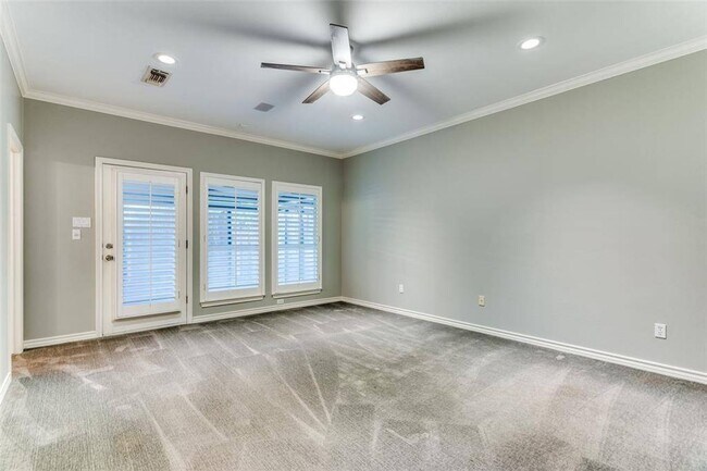 Building Photo - 3805 Briarhaven Rd