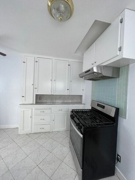 Building Photo - 3554 Arroyo Seco Ave