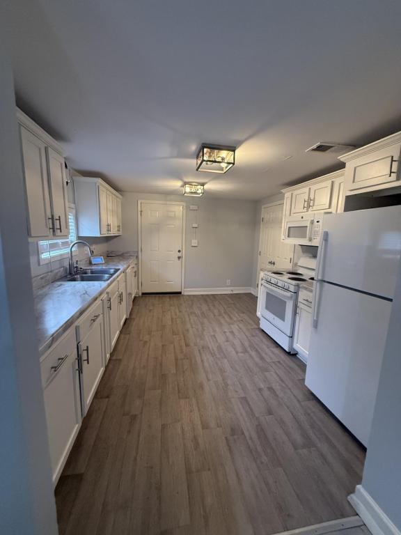 Building Photo - 2325 17th St Ensley