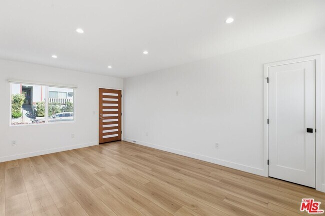 Building Photo - 5411 Troost Ave