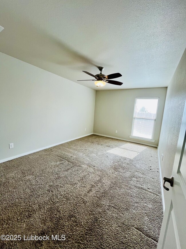Building Photo - 14411 Avenue X