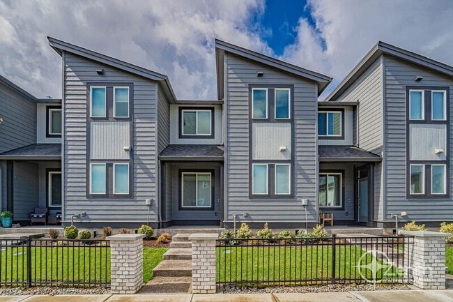 Building Photo - 10004 NE 134th Ave