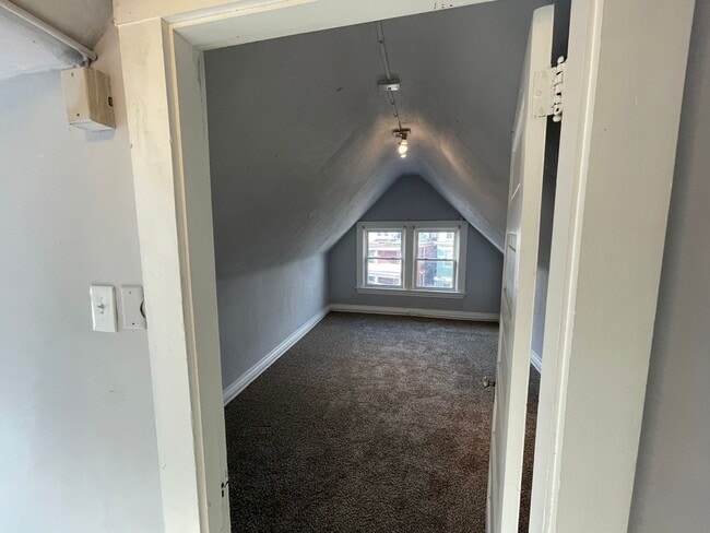 Building Photo - 1565 Chase Ave