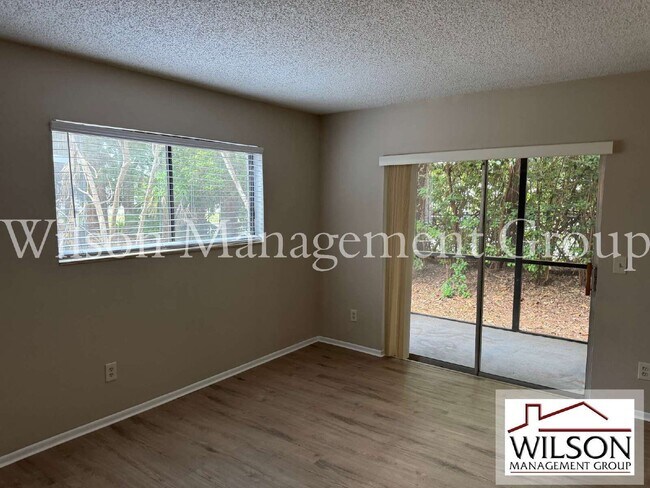 Building Photo - 2365 Oak Park Way