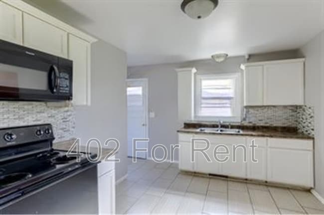 Building Photo - 5120 N 48th St