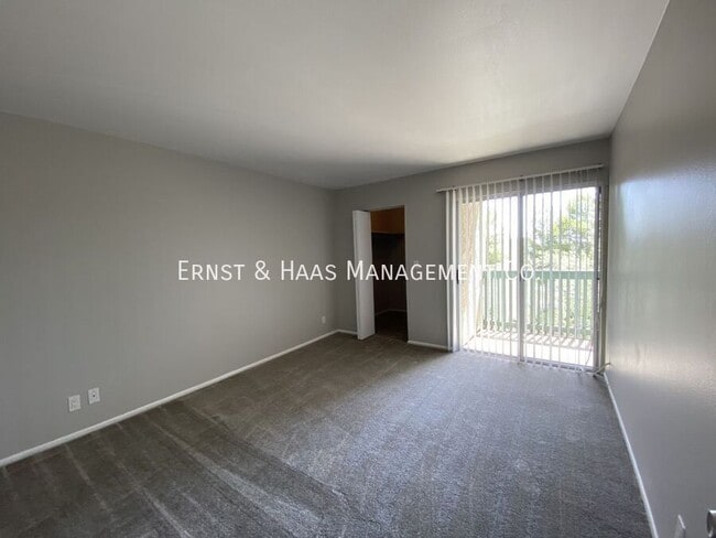 Building Photo - 576 N Bellflower Blvd