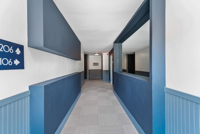 Building Photo - 1546 Bundy Drive