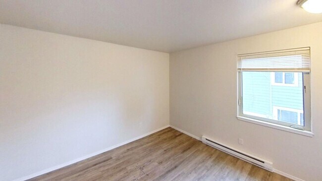 Building Photo - 2319 Wilson Ave