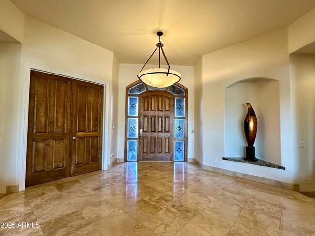 Building Photo - 5711 W Linda Ln