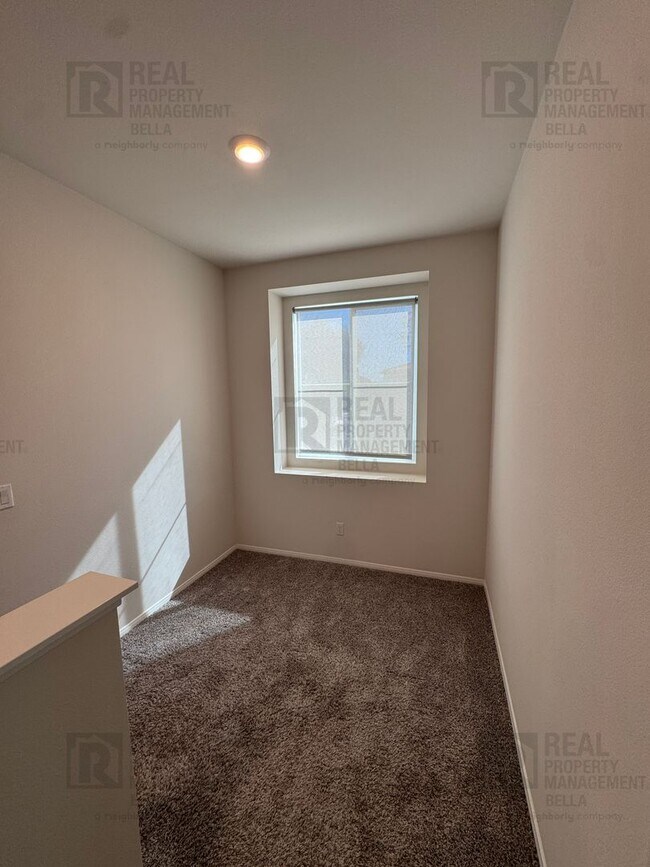 Building Photo - Gorgeous Menifee Pool Home with Downstairs...