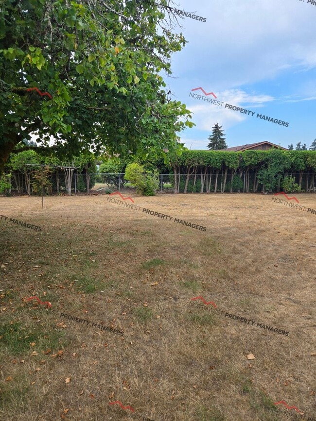 Building Photo - 1301 Kayu Ln