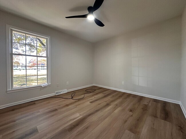 Building Photo - Home on High Tide