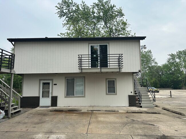Primary Photo - 22525 State St