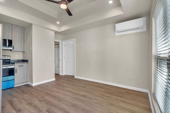 Building Photo - Newly Remodeled Units!
