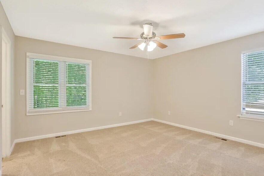 Building Photo - 5144 Forest Mist Dr