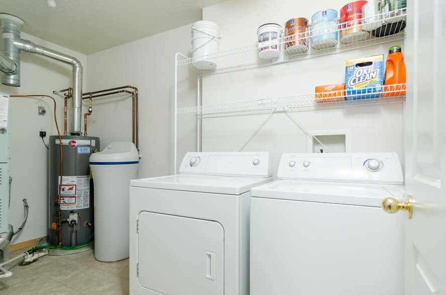 Building Photo - 17756 96th Ave N