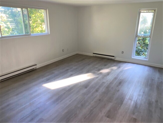 Building Photo - 1 Tideview Path