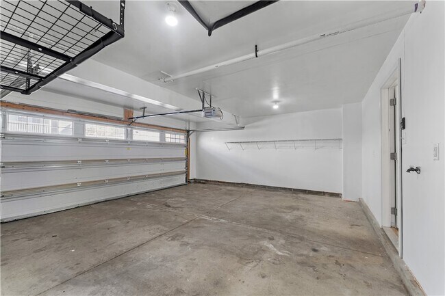 Building Photo - 410 Fairmont Dr