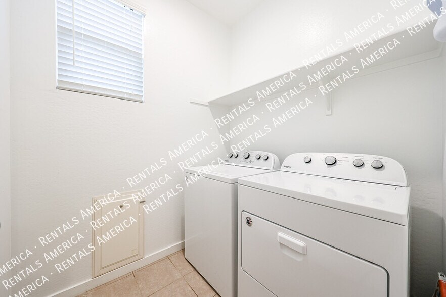 Building Photo - 14151 W Georgia Dr