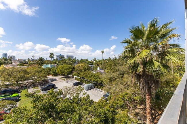 Building Photo - 1700 Meridian Ave