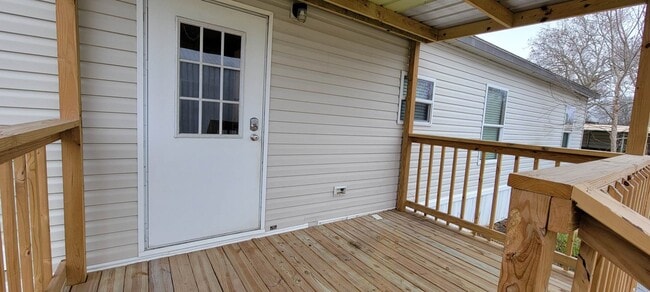 Building Photo - 405 Battlebell Rd