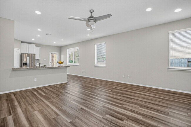 Building Photo - 9205 Inland Leather Ln