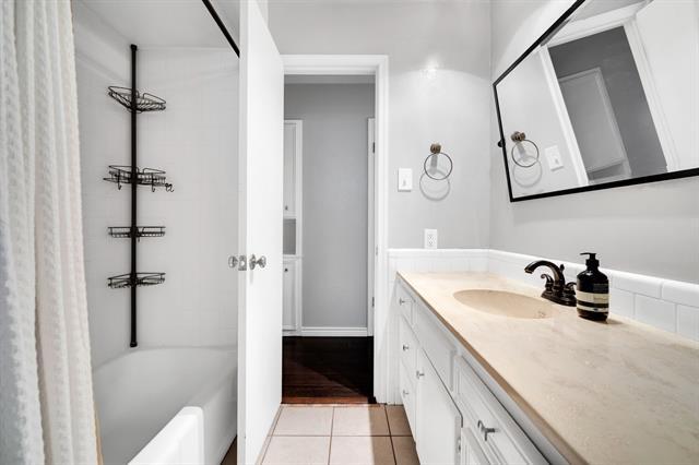 Building Photo - 202 Vanderbilt Ln