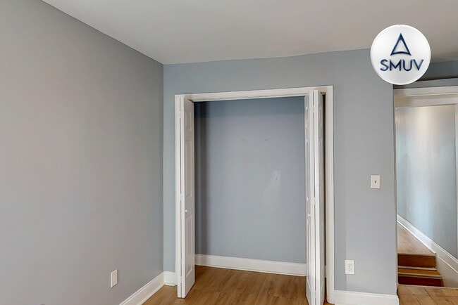 Building Photo - 501 N Belnord Ave