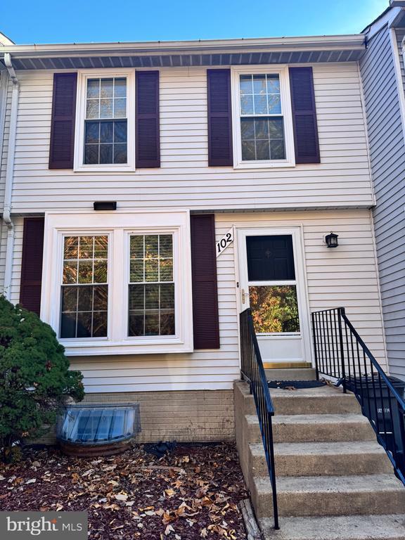 Building Photo - 102 Essex St