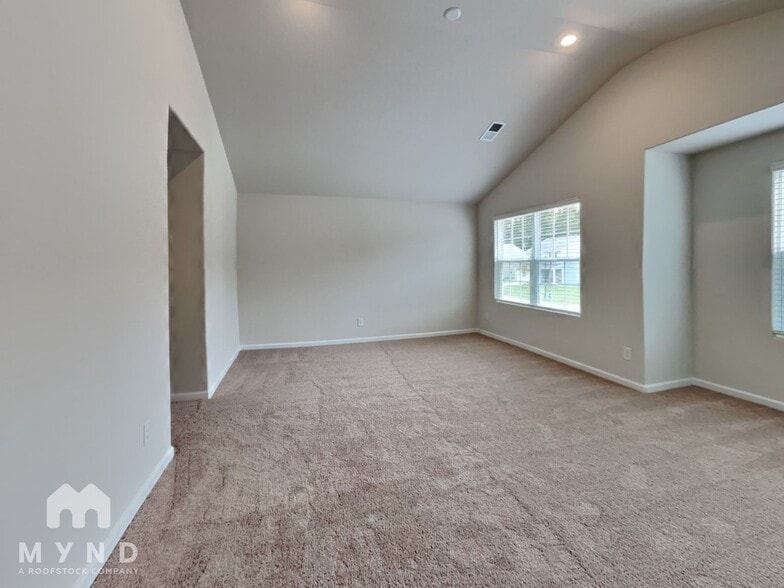 Building Photo - 123 Taverners Ln